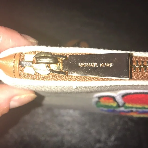 Michael Kors large zip wristlet - Picture 8 of 12